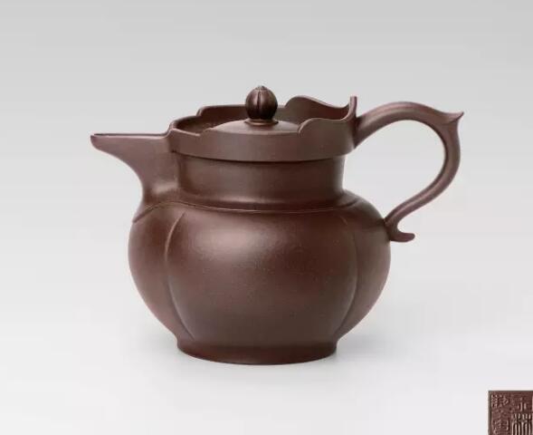 流传几百年的这把紫砂壶 却极少在茶盘上见到