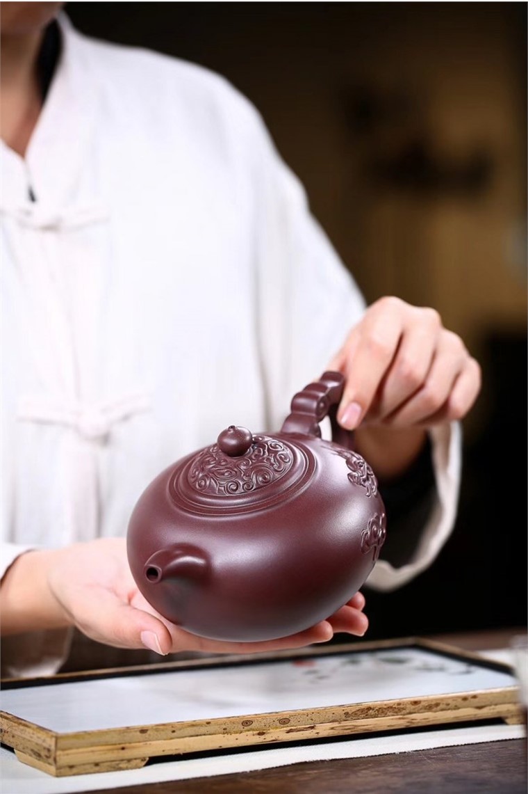 杨军保作品 祥云盖顶图片