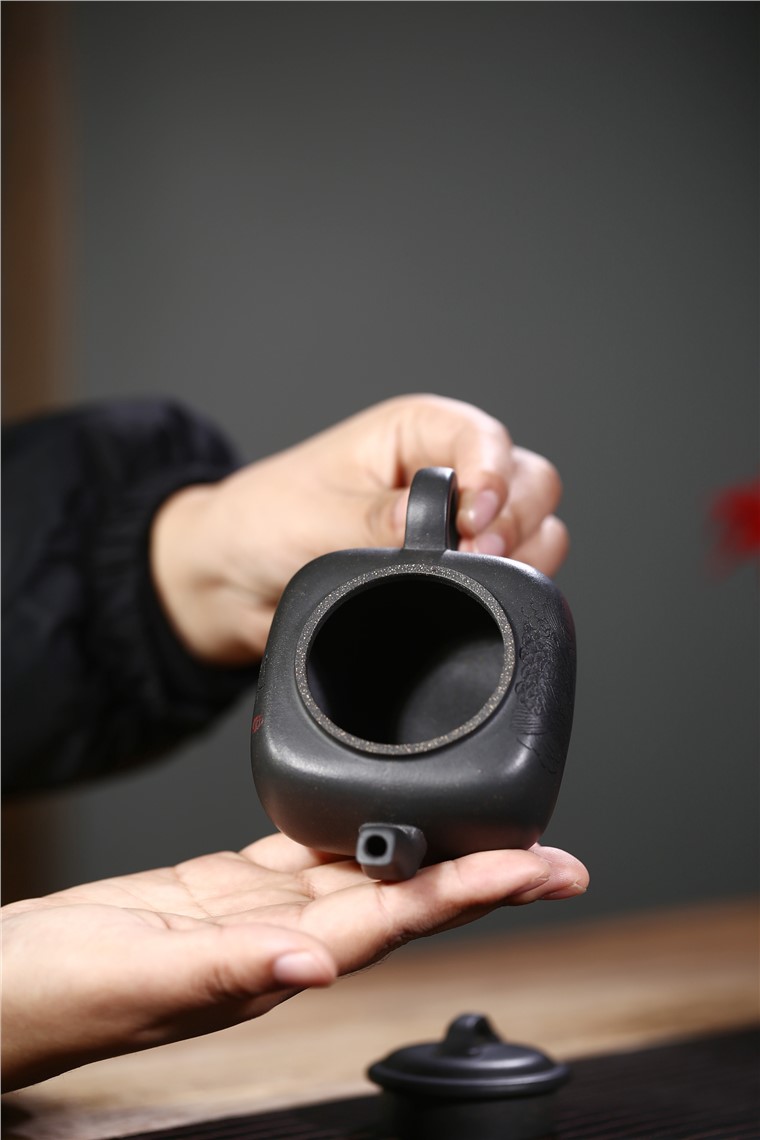 邵云琴作品 致远四方图片