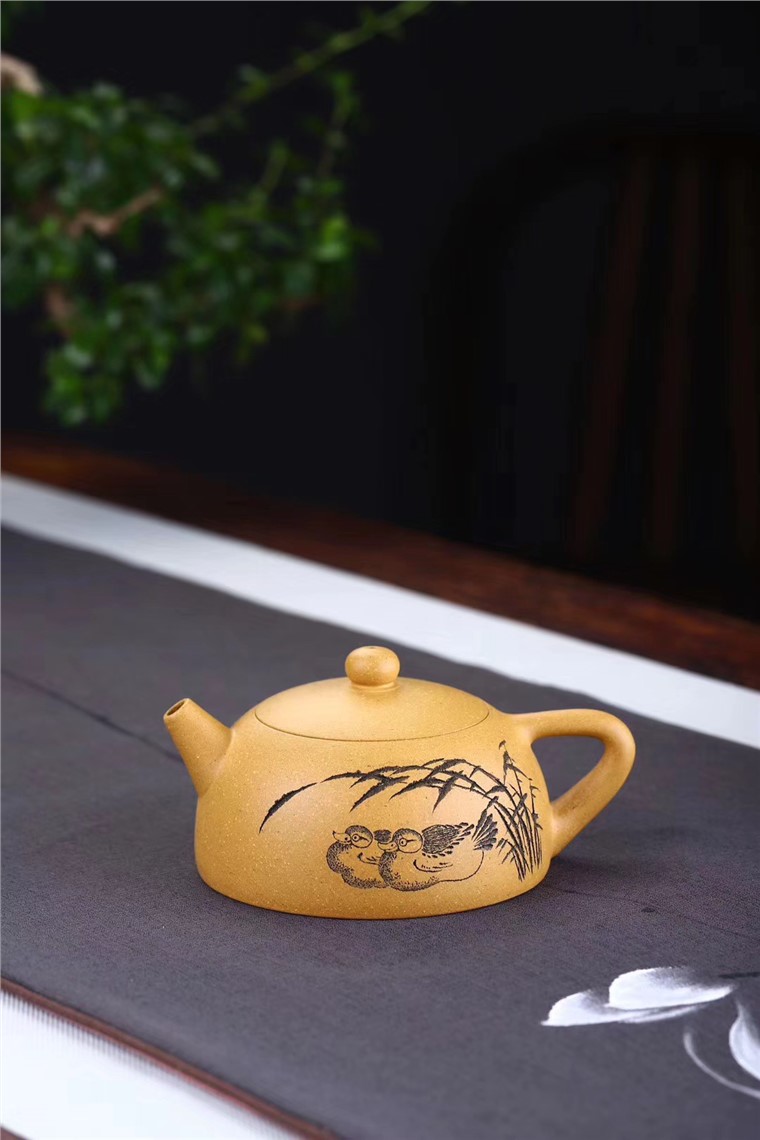 顾洪军作品 半月图片