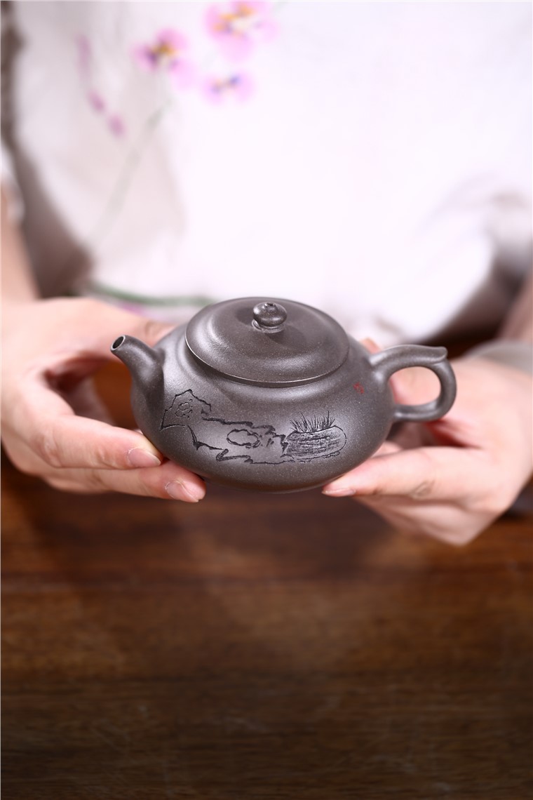 许冠新作品 卧云图片