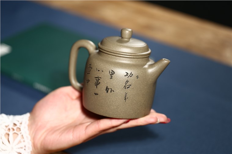潘俊作品 高德钟图片