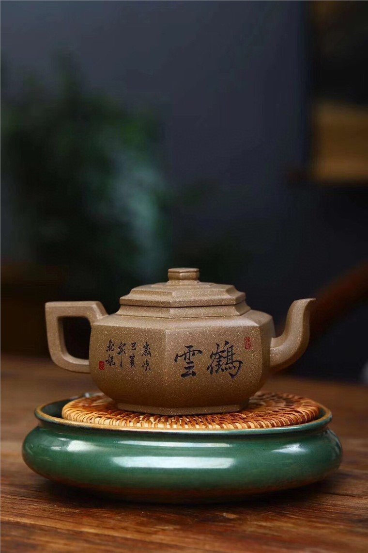 庞妮作品 六方雪华图片