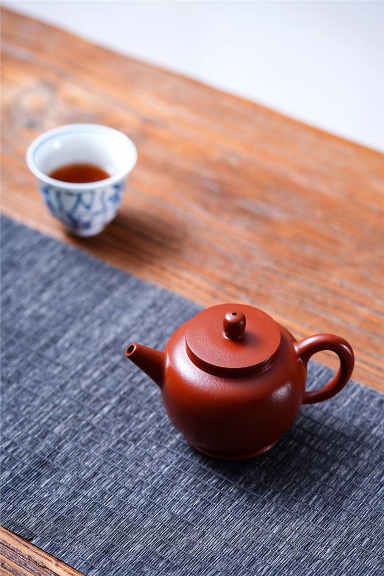 李荷生作品 汲直壶