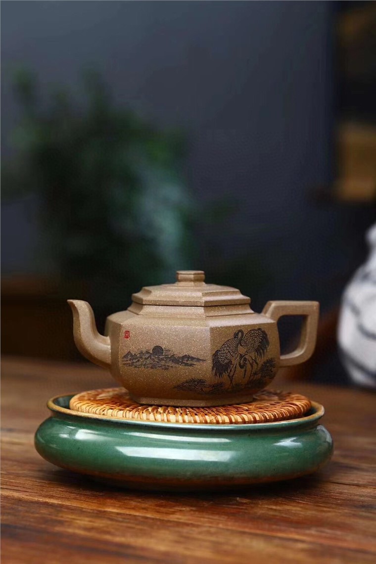 庞妮作品 六方雪华图片