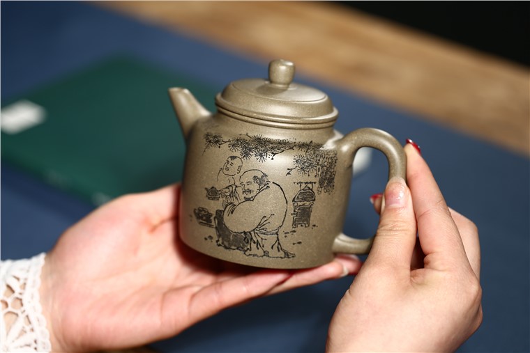 潘俊作品 高德钟图片