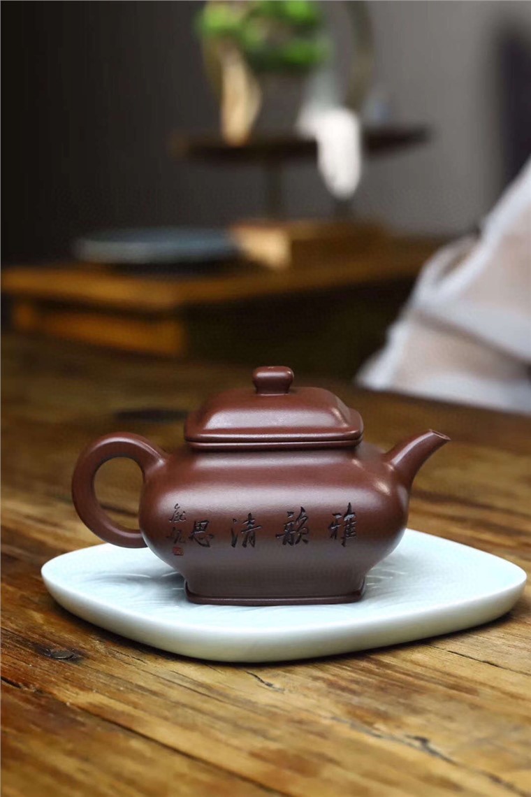 庞妮作品 四方虚扁图片
