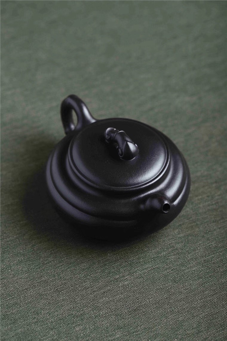 俞震作品 知足图片