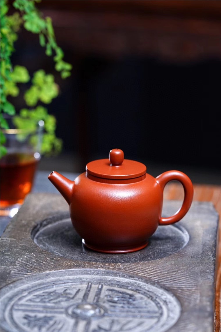 李荷生作品 汲直壶图片
