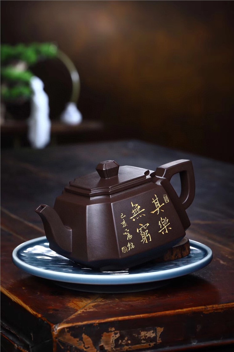 俞震作品 四方抽角图片