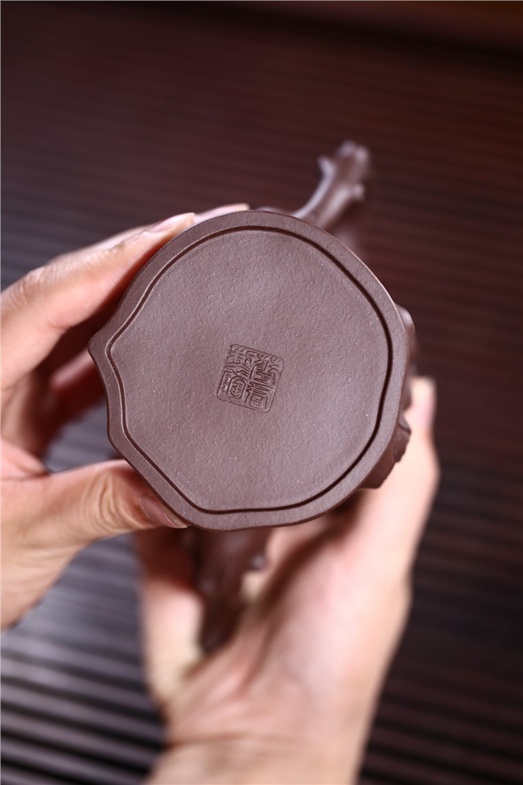姚华君作品 逢春套具