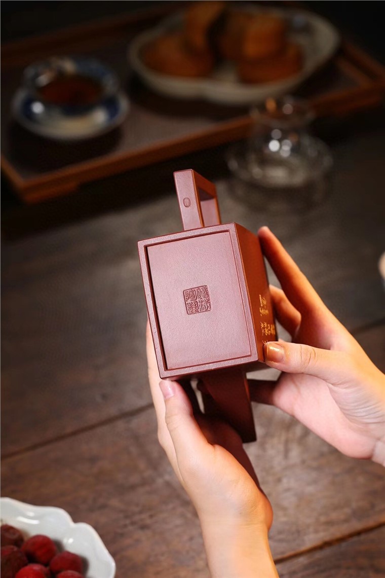 褚萍作品 砖方