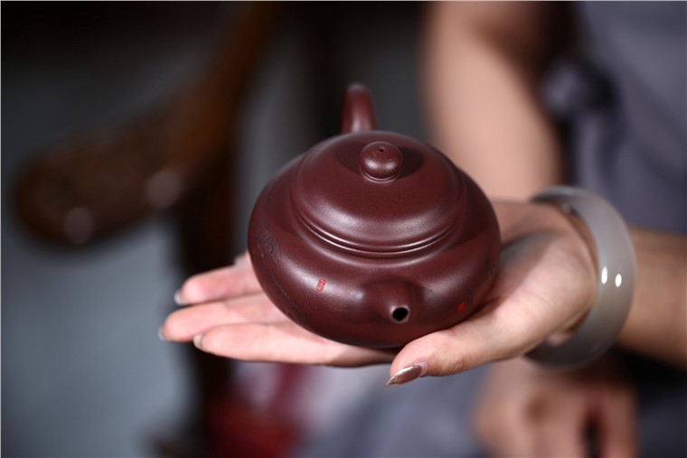 姚华君作品 知足常乐图片