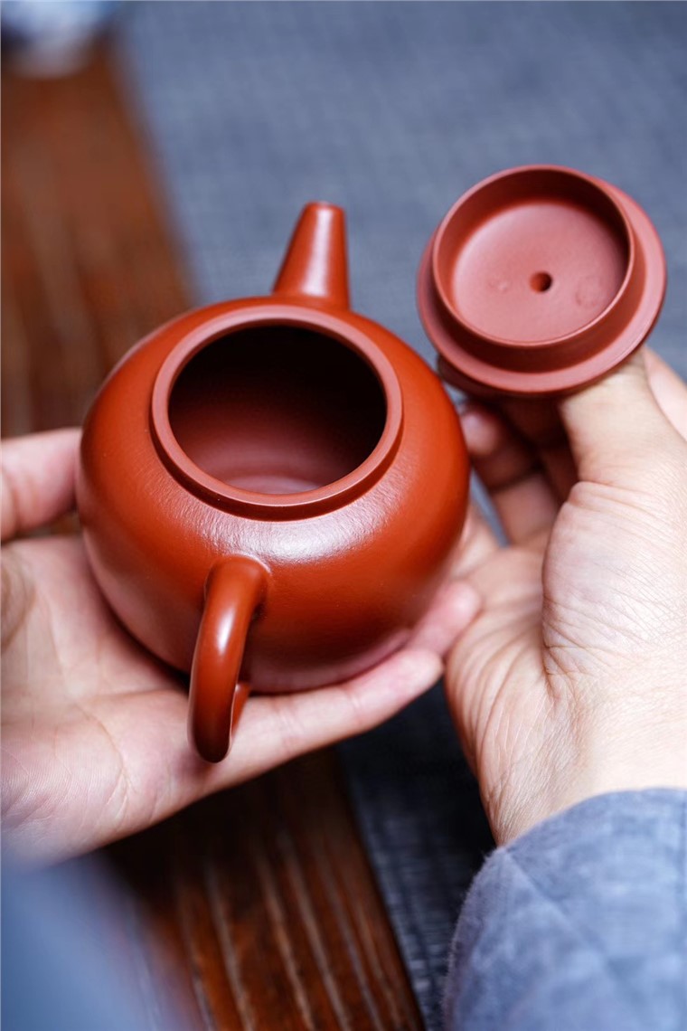 李荷生作品 汲直壶图片