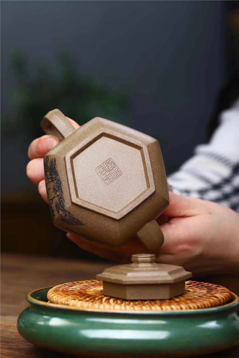 庞妮作品 六方雪华图片