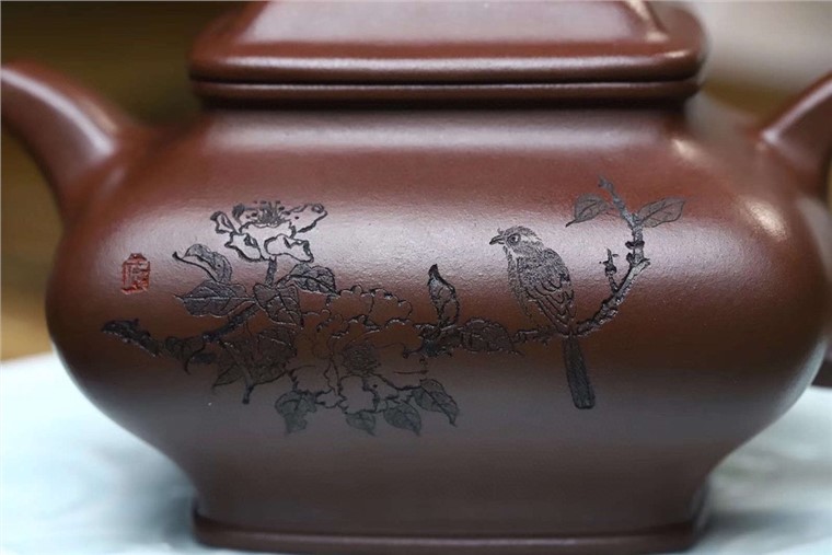 庞妮作品 四方虚扁图片