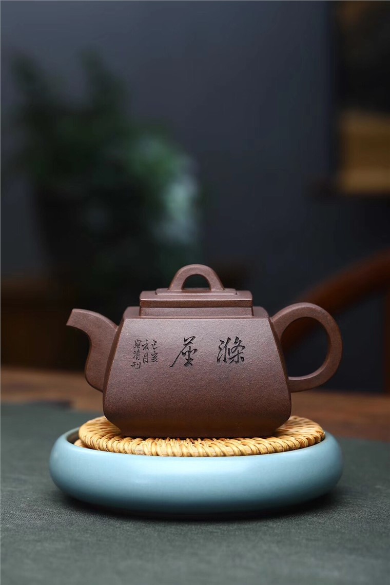 庄其芳作品 四方坦然图片