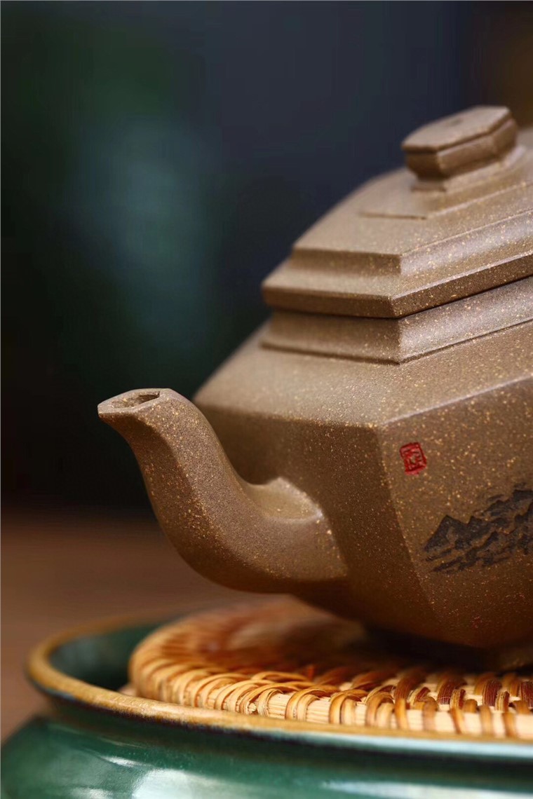 庞妮作品 六方雪华图片