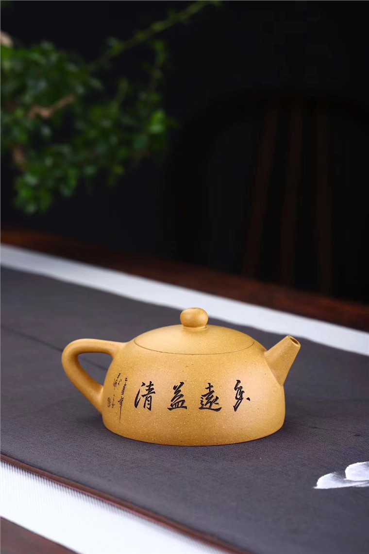 顾洪军作品 半月图片
