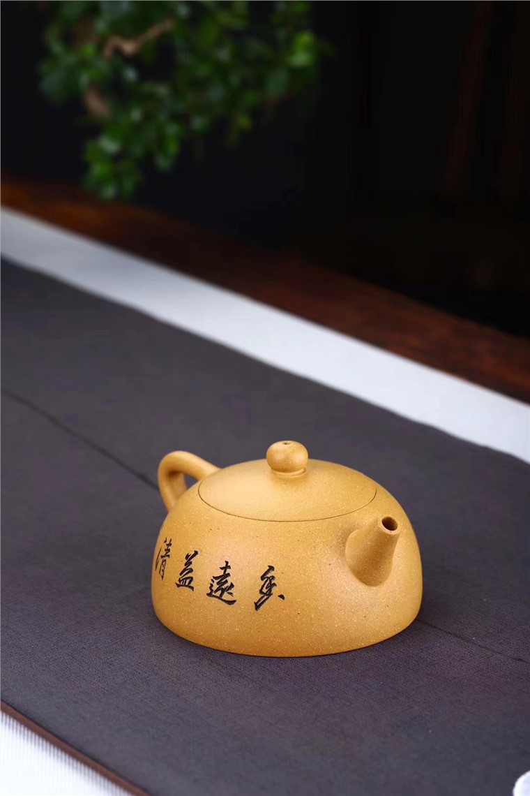 顾洪军作品 半月图片