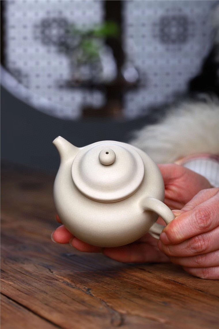 俞震作品 莲子图片
