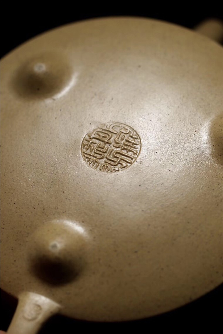 庄其芳作品 三足周盘