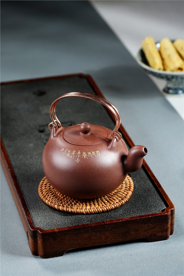 褚萍作品 一粒珠提梁图片