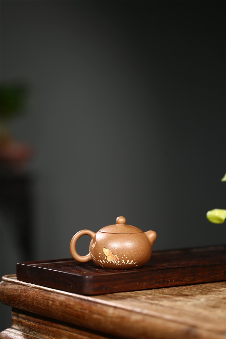 许冠新作品 荷趣西施图片