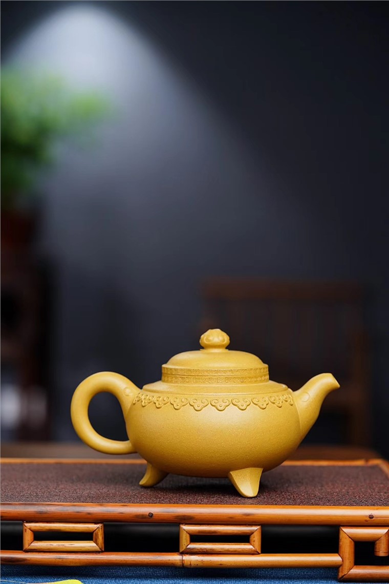 孙泽华作品 云肩如意