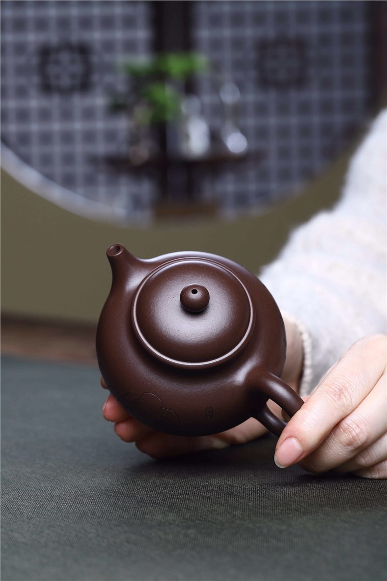 朱水娟作品 容天套组图片