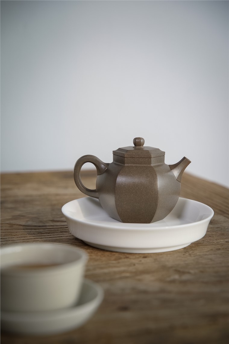 庄亚新作品 六方掇球图片