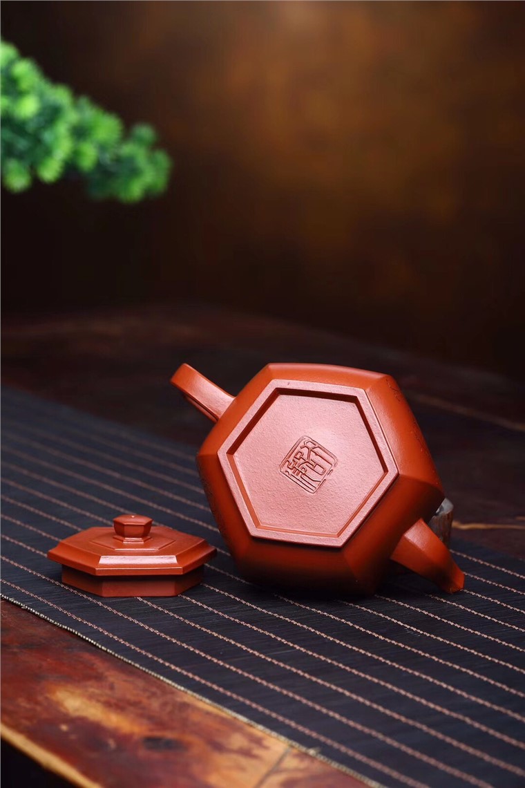 许俊作品 六方雪华