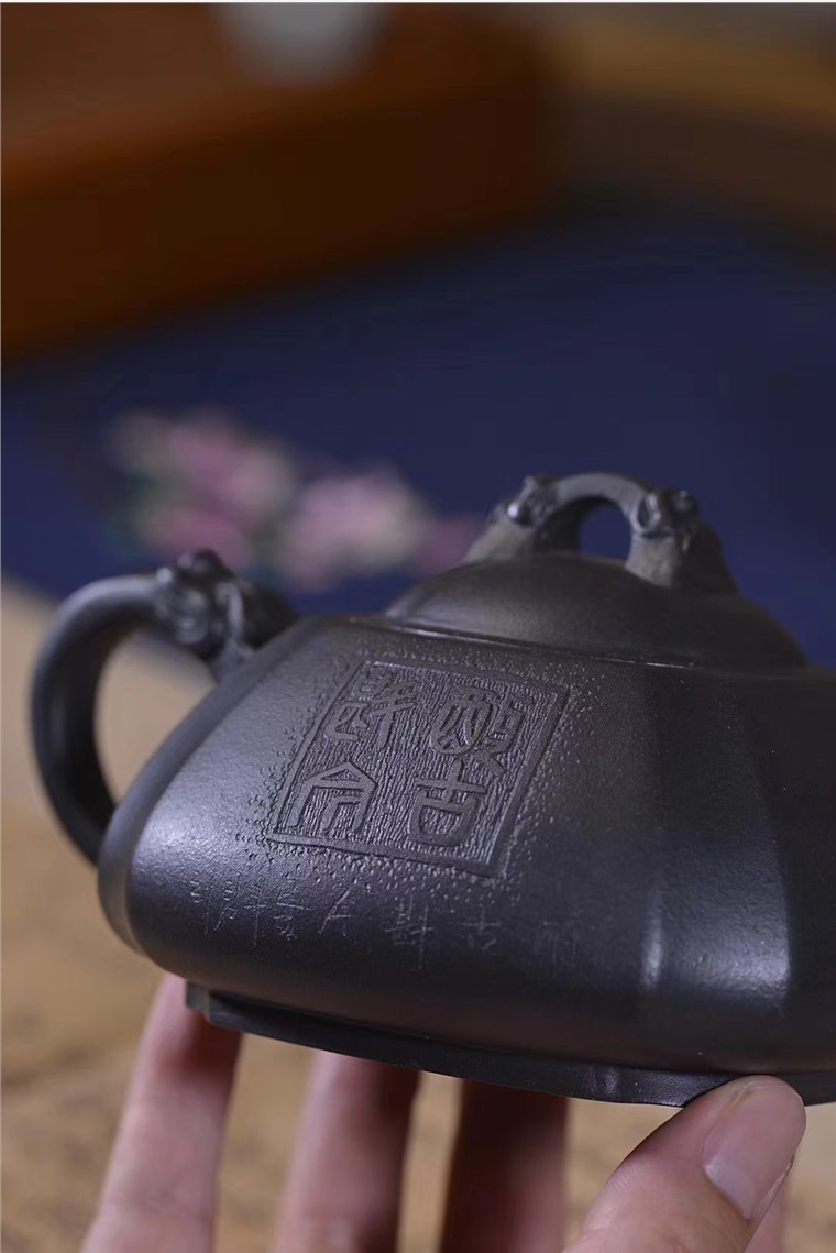 周龙华作品 四方抽角石瓢图片