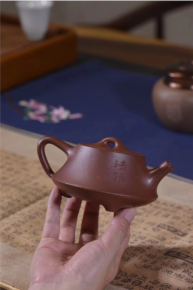周龙华作品 柱础图片