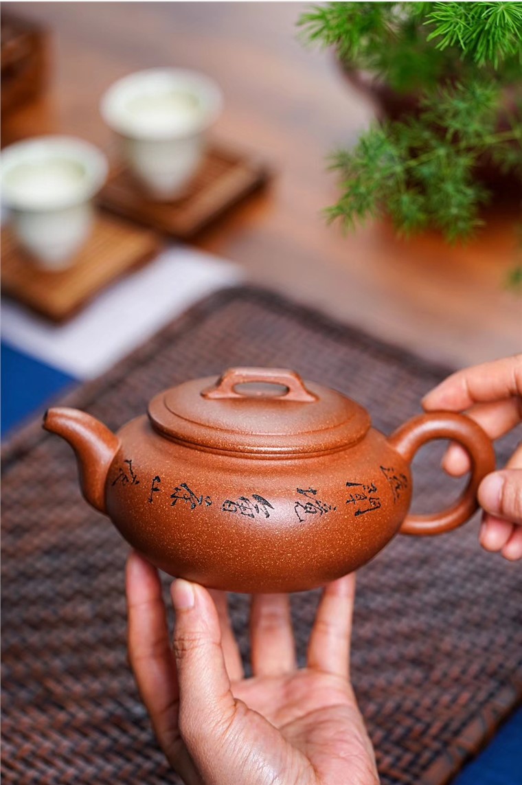 束群作品 扁玉图片