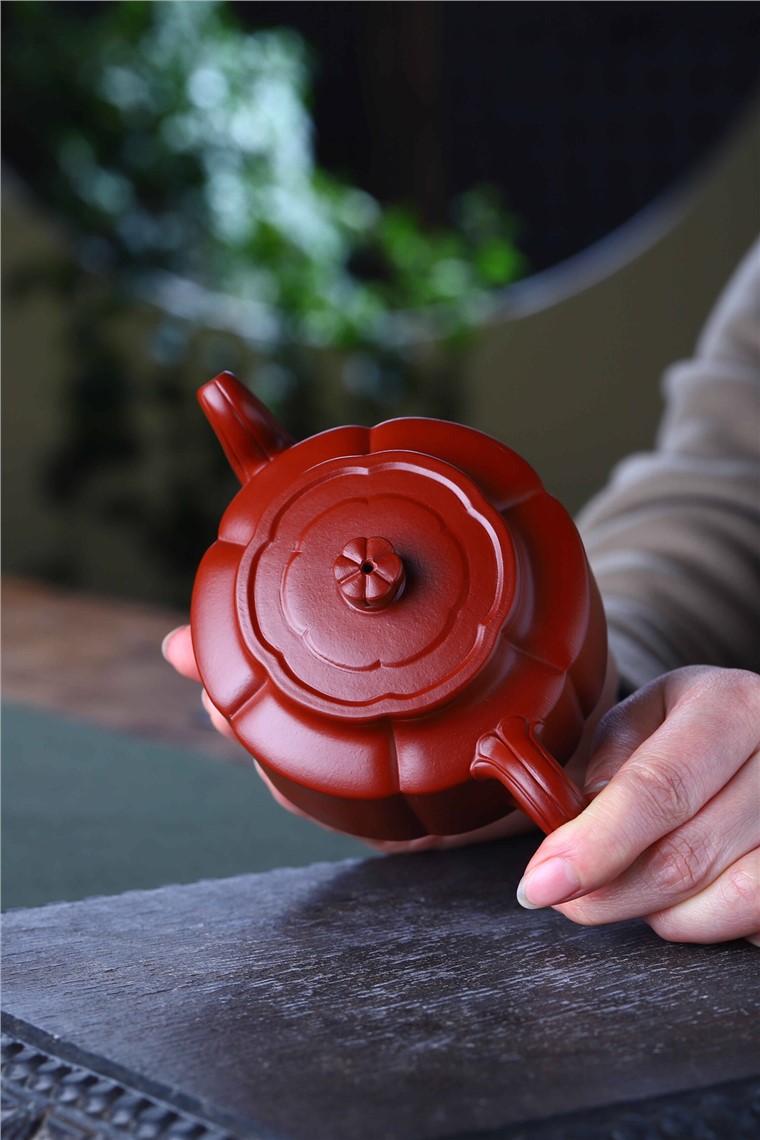 陈育平作品 梅花周盘图片