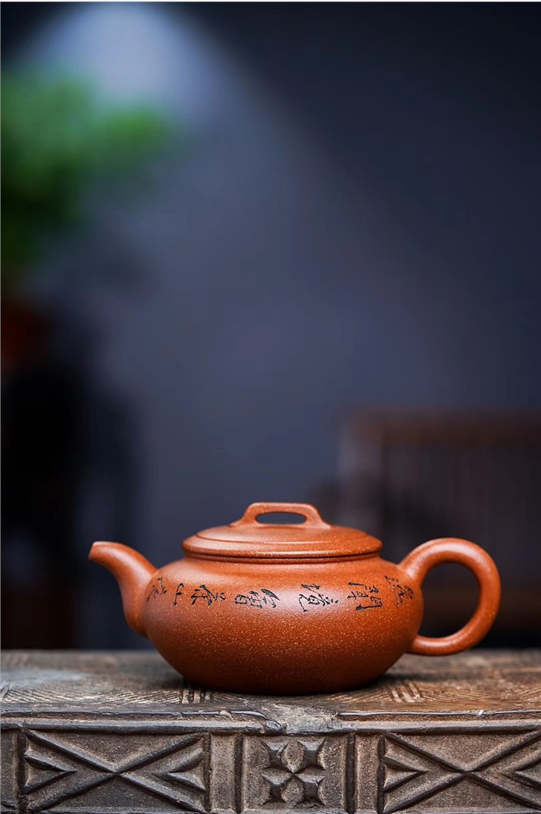 束群作品 扁玉图片