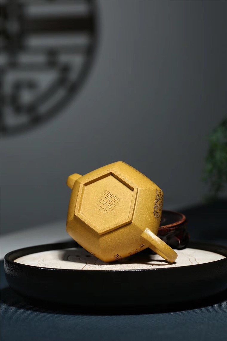 许俊作品 六方宫灯