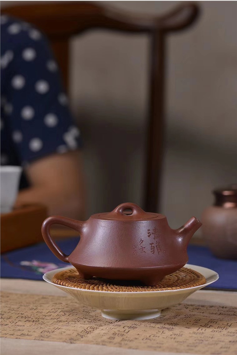 周龙华作品 柱础图片