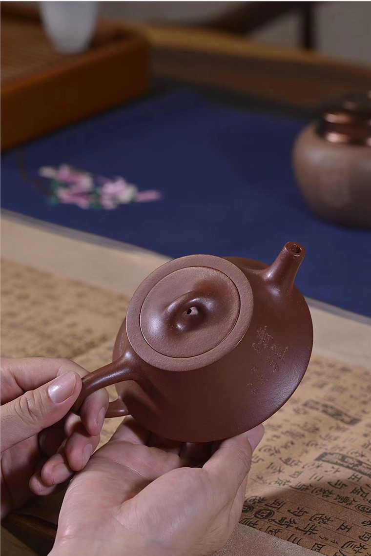 周龙华作品 柱础图片
