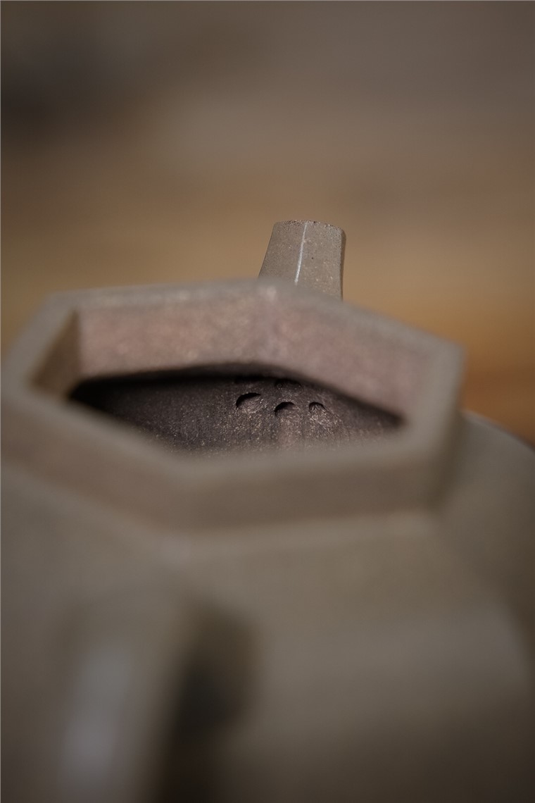 庄亚新作品 六方掇球图片