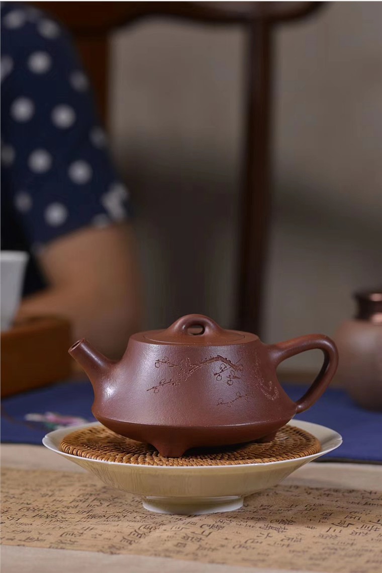 周龙华作品 柱础图片
