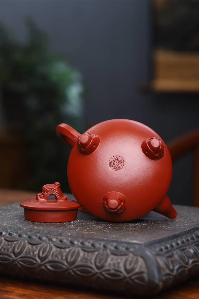 徐六明作品 龙行天下
