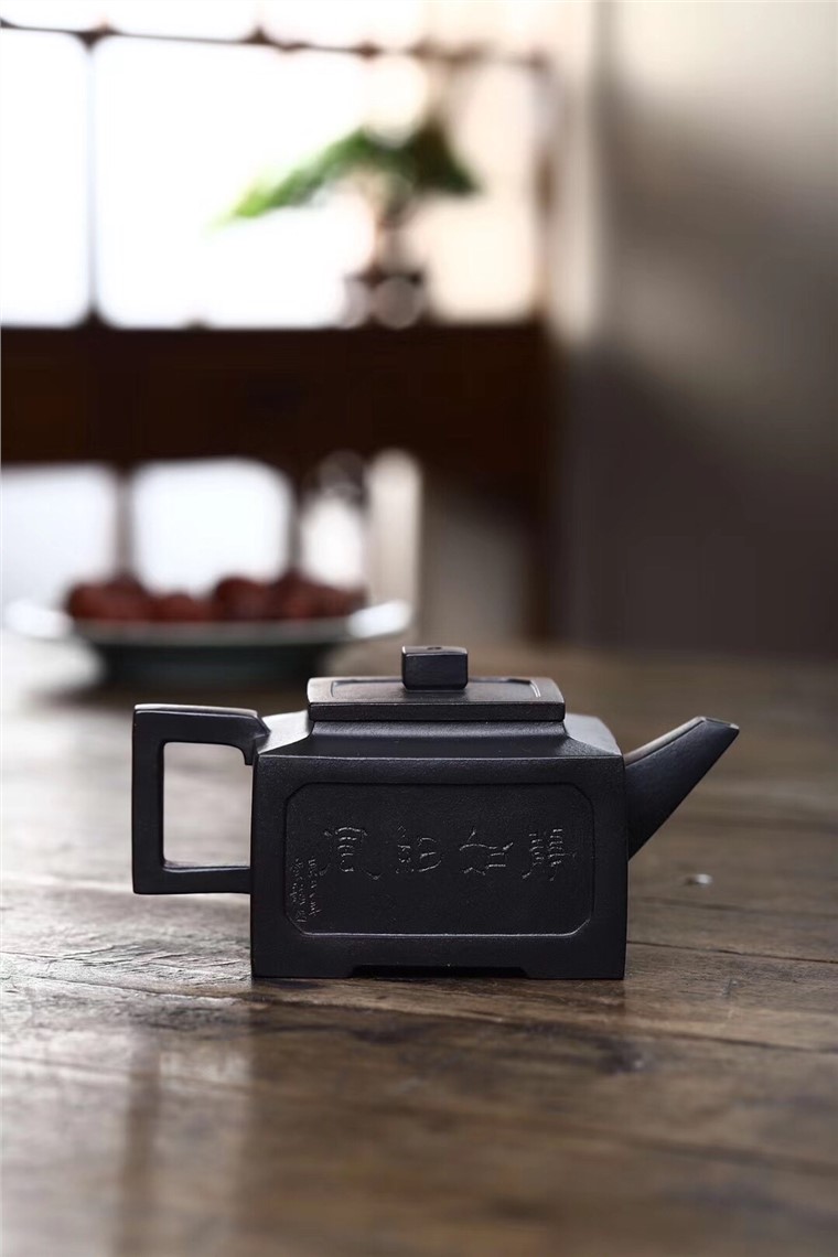 徐六明作品 镜方图片