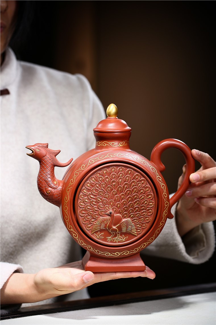 姚玲香作品 孔雀开屏图片