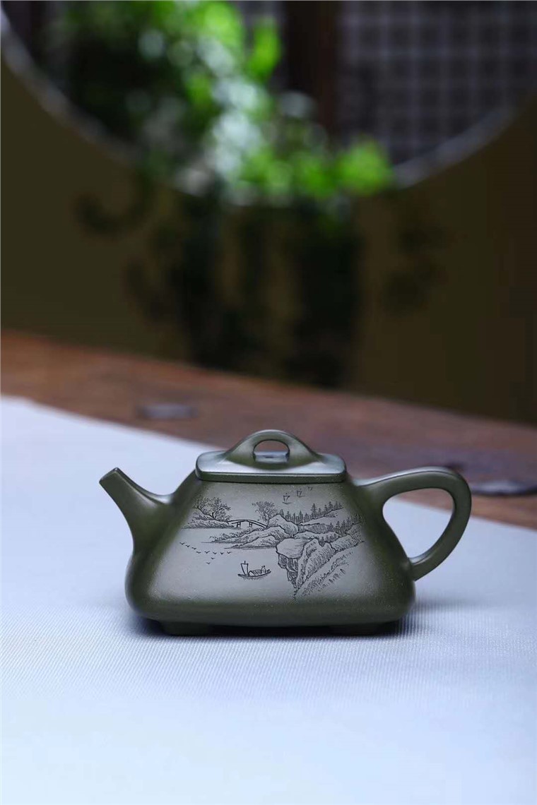 王勤大作品 四方石瓢图片