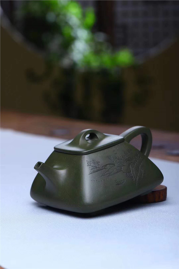 王勤大作品 四方石瓢图片