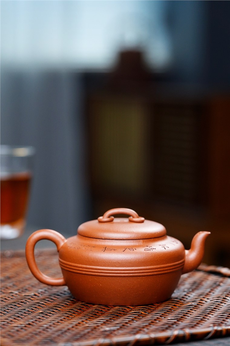 陈小明作品 线韵圈钮图片