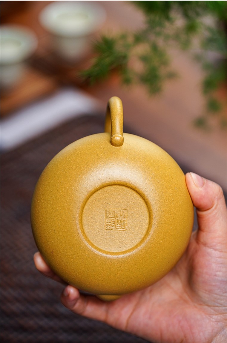 陈小明作品 行云如意壶