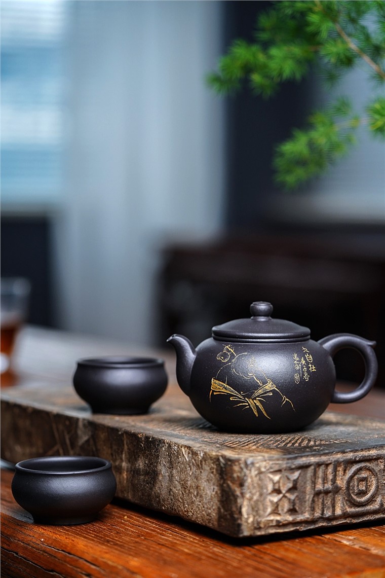 陈小明作品 大度壶图片